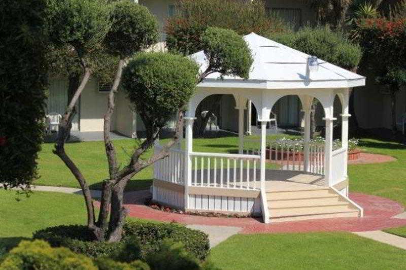 Best Western Golden Sails Hotel Long Beach Exterior photo
